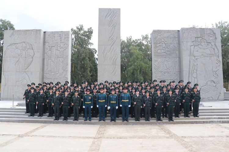 Курсанты 1 курса Новосибирского военного института приняли присягу