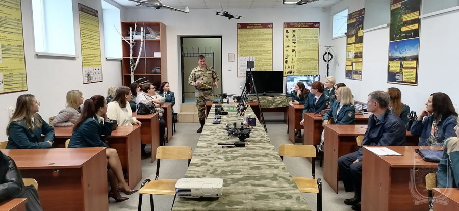 В военном институте проведены занятия по применению  беспилотных воздушных судов