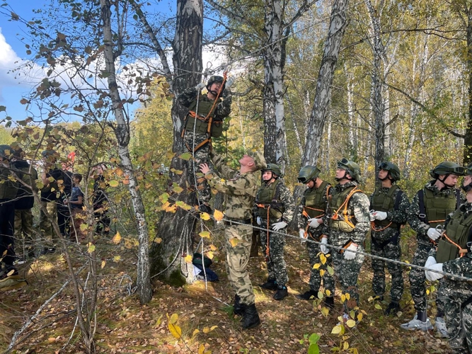 Курсанты военного института приняли участие в проведении полевой игры