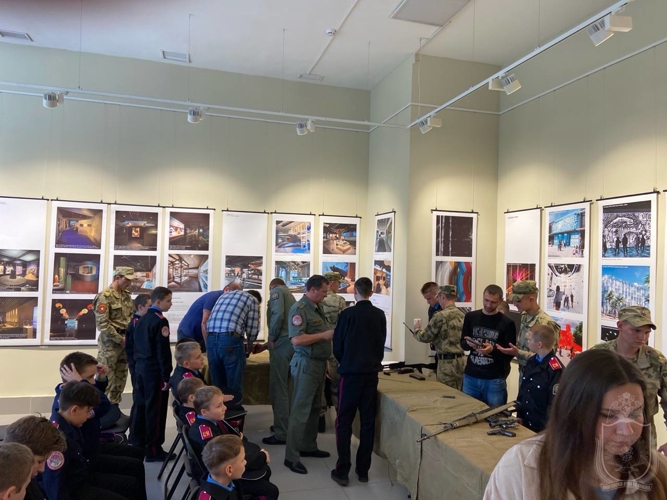 Курсанты Новосибирского военного института  провели мастер-класс с оружием