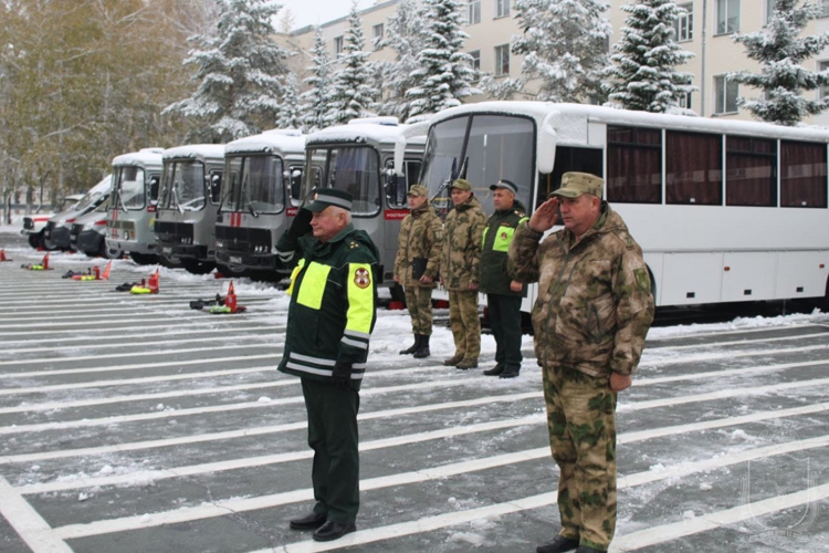 В военном институте прошел технический смотр техники 