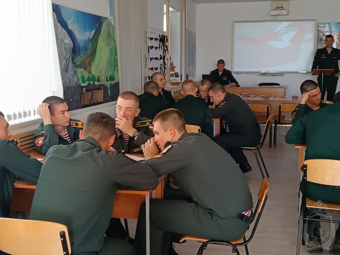 В военном институте проведена интеллектуальная игра «Знаток спецназа»
