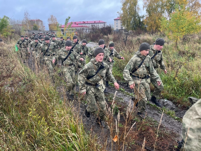 В военном институте прошло первенство среди подразделений по совершению марш-броска 