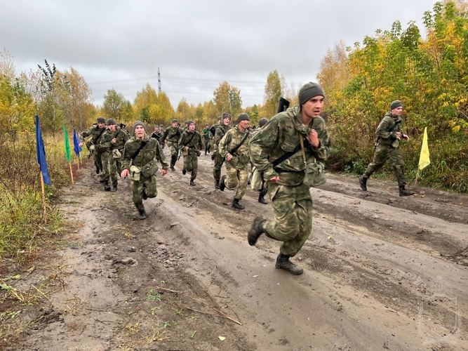 В военном институте прошло первенство среди подразделений по совершению марш-броска 