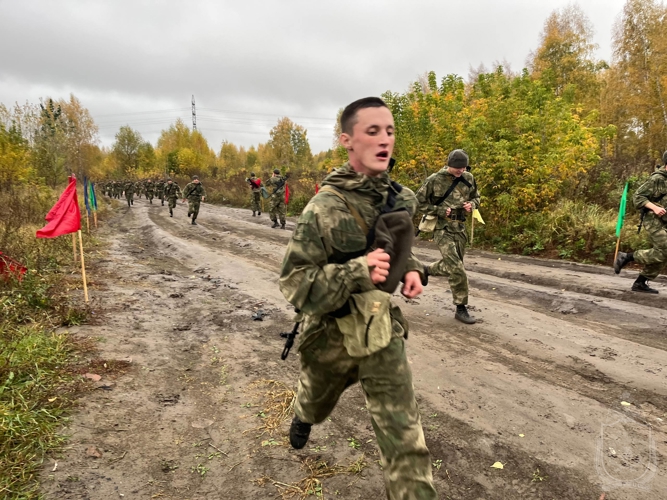 В военном институте прошло первенство среди подразделений по совершению марш-броска 
