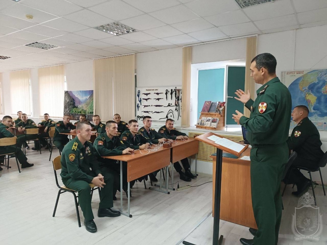 В военном институте проведена интеллектуальная игра «Знаток спецназа»