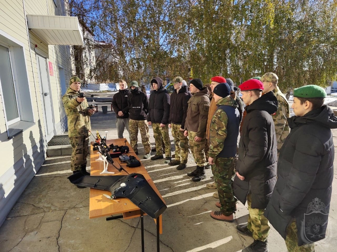 Курсанты Новосибирского военного института  провели занятия с представителями общественного движения 