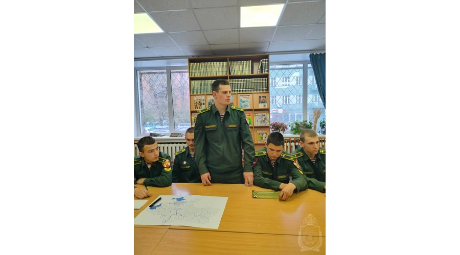 Курсанты военного института приняли участие в интеллектуальной игре