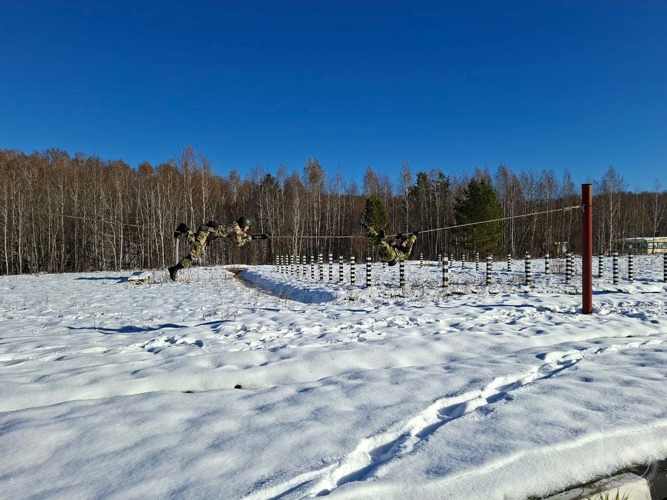 В военном институте прошли соревнования по курсантскому триатлону