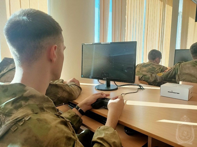 В военном институте прошли соревнования по курсантскому триатлону