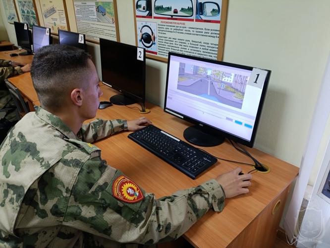 В военном институте проведена олимпиада по знанию  правил дорожного движения