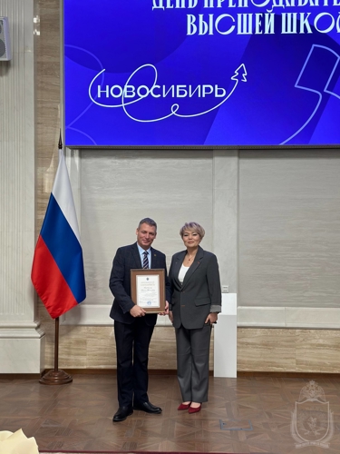 Педагогическим работникам военного института вручены награды Правительства Новосибирской области