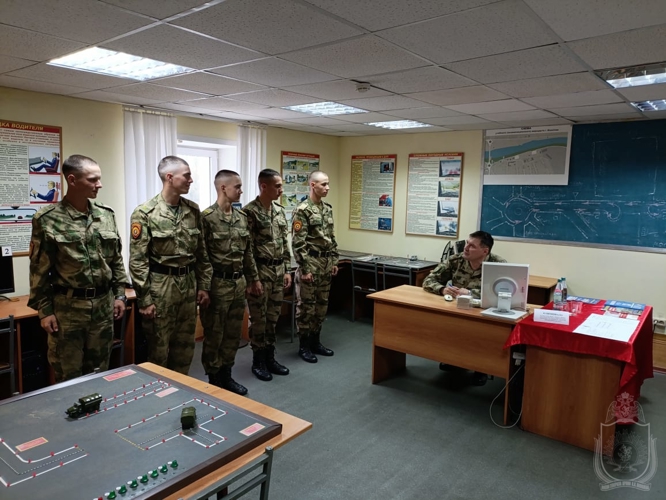 В военном институте проведена олимпиада по знанию  правил дорожного движения