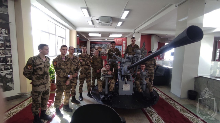 Курсанты 4 курса прибыли с войсковой стажировки