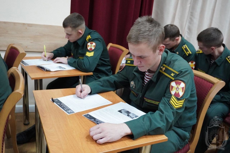 Курсанты военного института приняли участие в технологическом диктанте