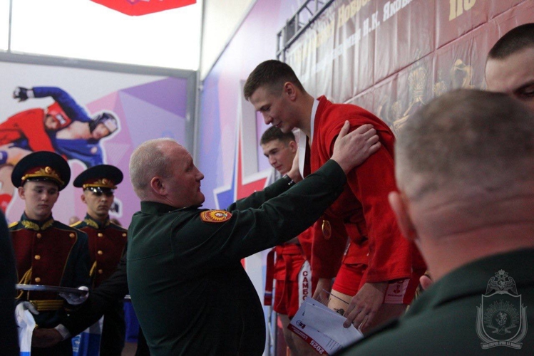 В военном институте прошел чемпионат по самбо