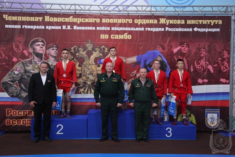 В военном институте прошел чемпионат по самбо