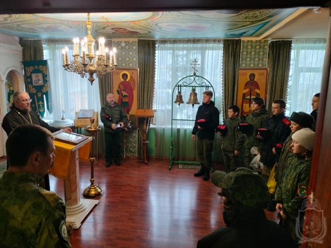 В военном институте провели учебные сборы с казачьей молодежью