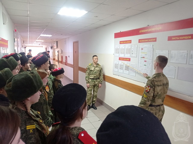 В военном институте провели учебные сборы с казачьей молодежью
