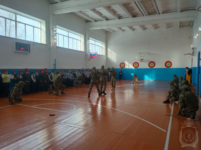 Военнослужащие военного института приняли участие  в межрегиональном патриотическом форуме
