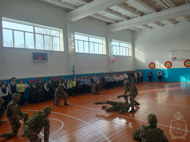 Военнослужащие военного института приняли участие  в межрегиональном патриотическом форуме