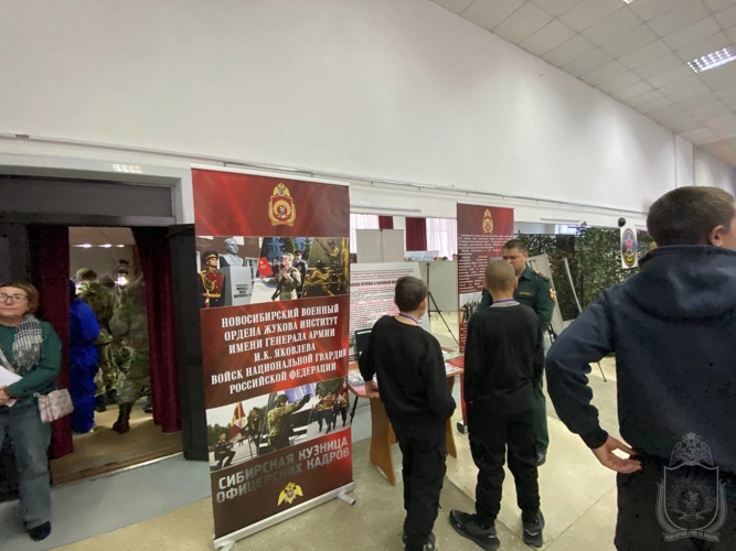 Военнослужащие военного института приняли участие  в межрегиональном патриотическом форуме