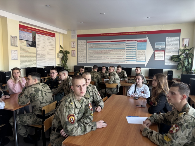 В военном институте проведен межвузовский круглый стол  «В единстве наша сила»