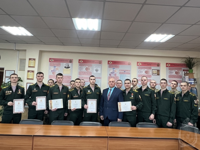 В военном институте проведен научный семинар