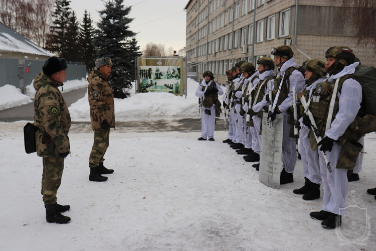  В военном институте определили лучшего руководителя занятия по тактике среди командиров подразделений