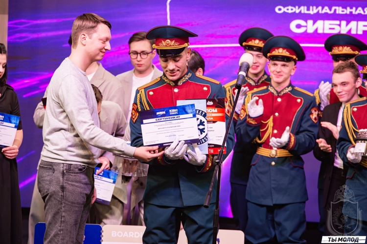 Курсанты военного института приняли участие в финале официальной лиги «КВН-Сибирь»