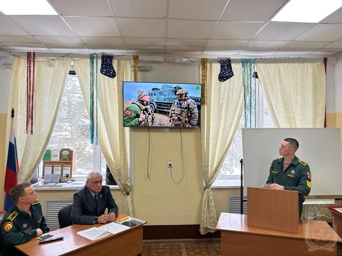 В военном институте прошла конференция с курсантами выпускного курса