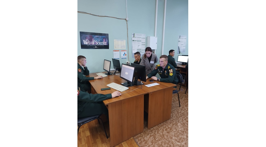 Курсанты военного института приняли участие в научном семинаре