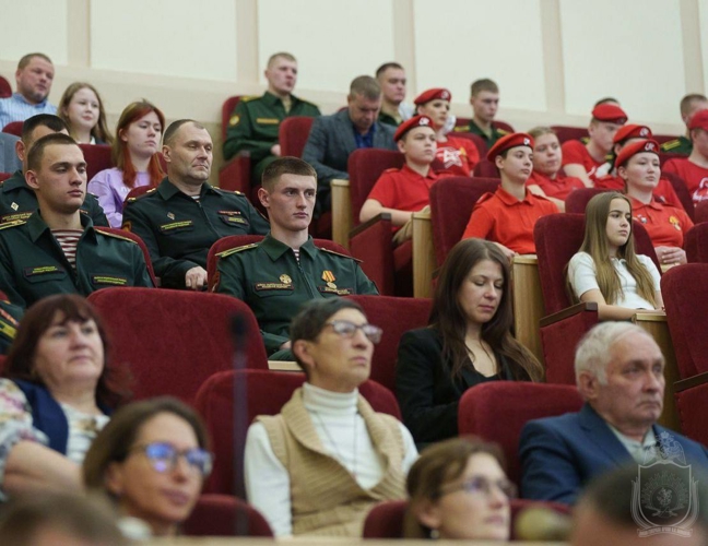Военнослужащие военного института приняли участие в Парламентских чтениях