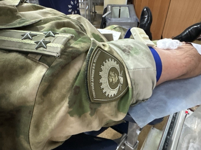 Военнослужащие Новосибирского военного института приняли участие в донорской акции