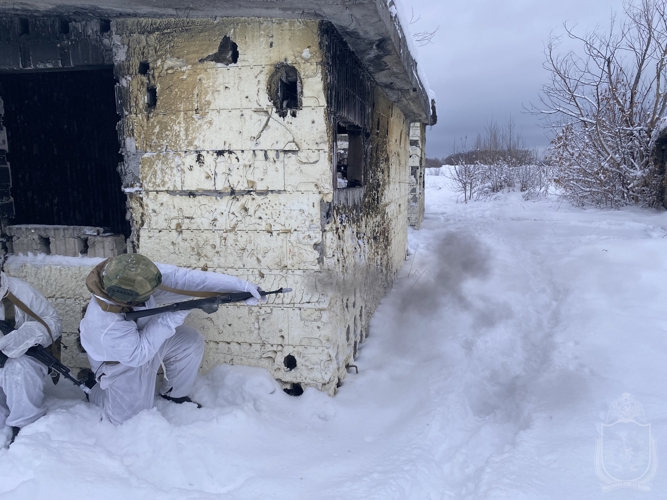  В военном институте определили лучшего руководителя занятия по тактике среди командиров подразделений