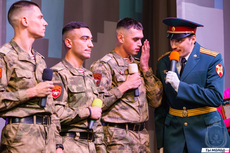Курсанты военного института приняли участие в финале официальной лиги «КВН-Сибирь»