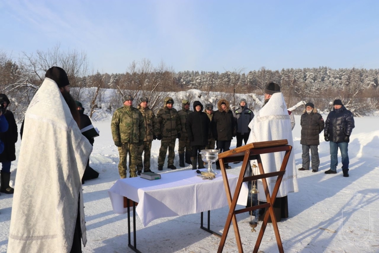 Военнослужащие военного института приняли участие в праздновании Крещения Господня