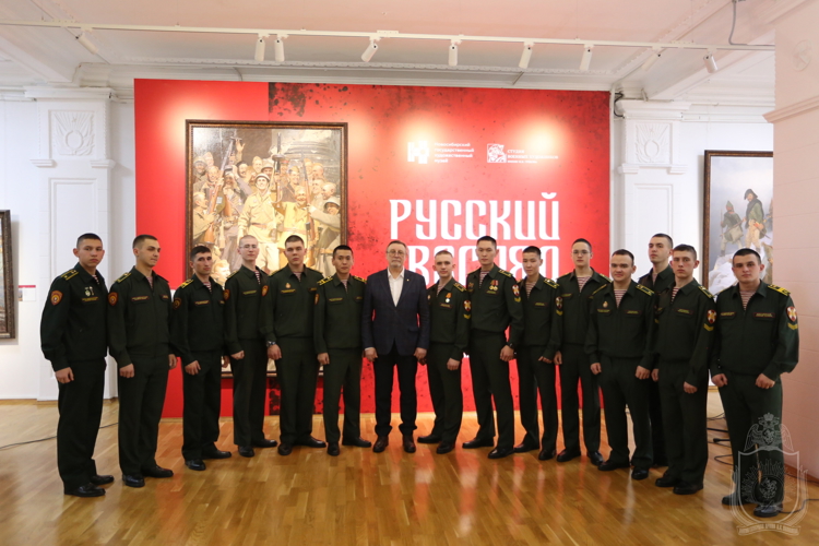 Курсанты военного института посетили открытие выставки «Русский взгляд: лица и время»