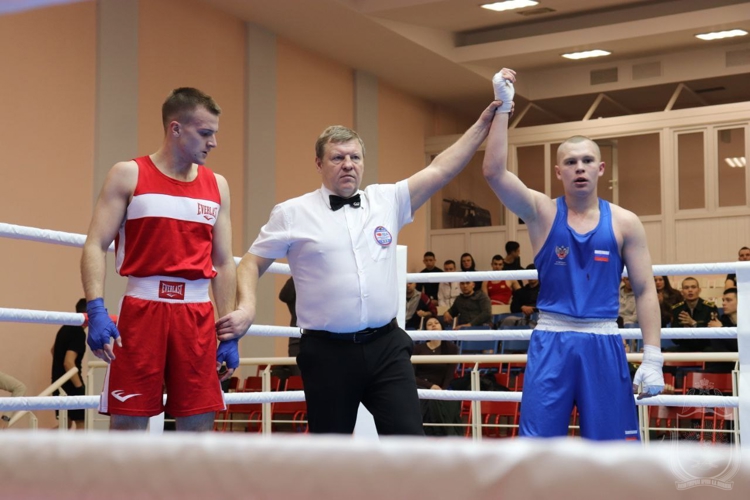 В военном институте прошел чемпионат по боксу