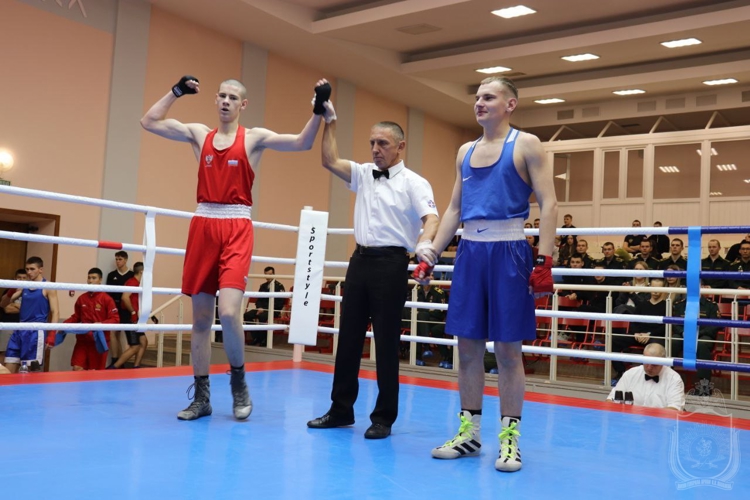 В военном институте прошел чемпионат по боксу