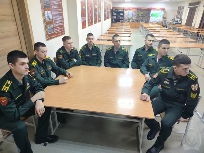 Курсанты военного института приняли участие в интеллектуальной игре