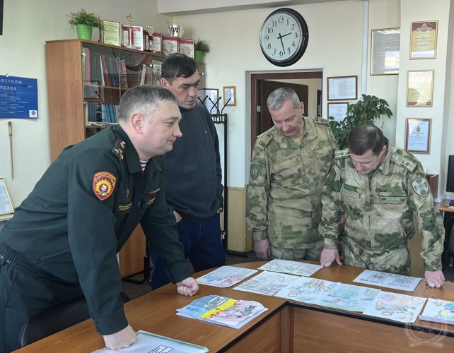 В военном институте прошел конкурс рисунков, посвященный борьбе с коррупцией