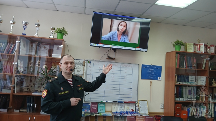В военном институте провели интеллектуальную игру  среди курсантов 1 курса