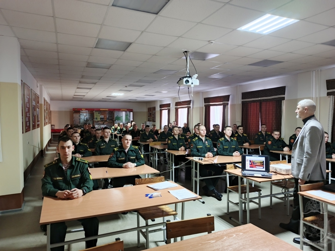 Курсанты военного института приняли участие в военно-историческом диктанте 