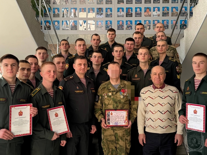 В военном институте прошла конференция, посвященная  выполнению служебно-боевых задач в зоне проведения СВО