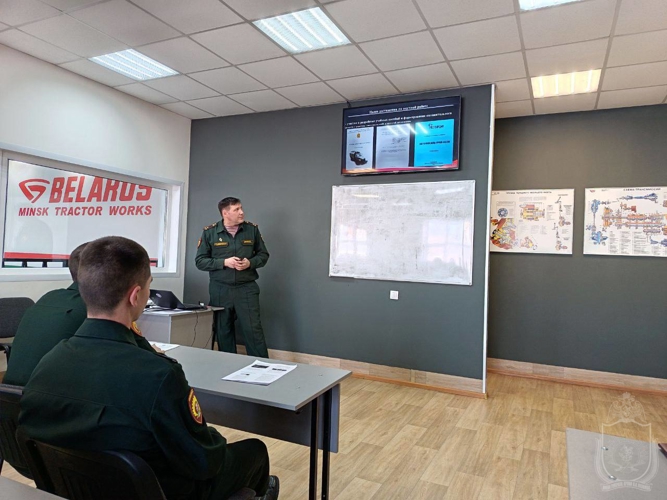 Курсанты и офицеры военного института приняли участие в межвузовском круглом столе