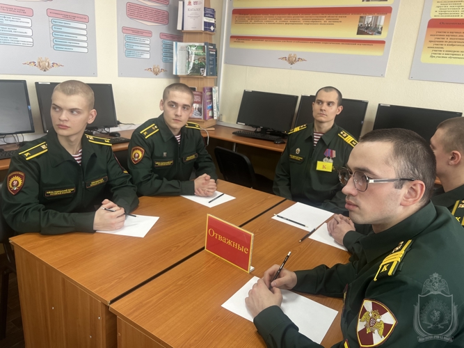 В военном институте провели интеллектуальную игру среди курсантов 1 курса