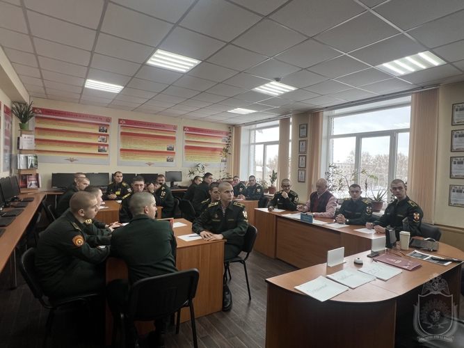 В военном институте провели интеллектуальную игру  среди курсантов 1 курса