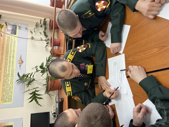 В военном институте провели интеллектуальную игру  среди курсантов 1 курса