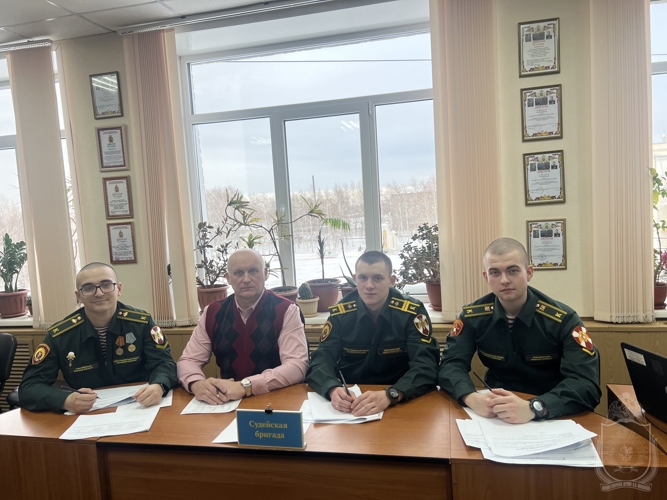 В военном институте провели интеллектуальную игру  среди курсантов 1 курса